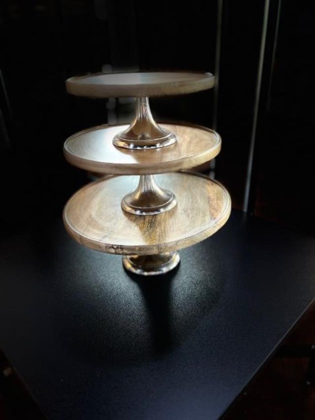 Where to find CAKE STAND 14 WOOD TOP, METAL BASE in Tupelo